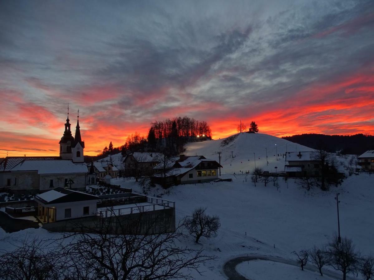 Apartments Mozinetova Hisa Sentjost nad Horjulom Экстерьер фото